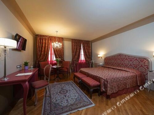 Гостиница San Luca Palace Hotel в Лукке