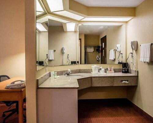 Гостиница Quality Inn & Suites Florence - Cincinnati South