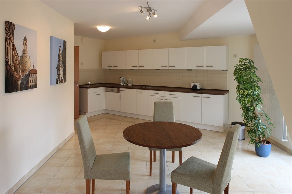 Фото Aparthotel Neumarkt