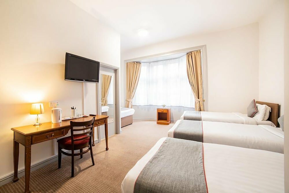 Hotel Royal Hotel Kettering, England, photo