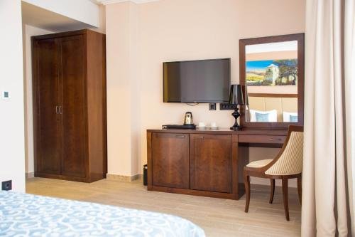 Фото Xenon Hotel