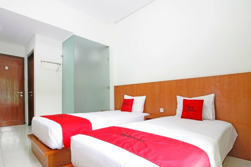 Hotel RedDoorz @ Turangga Sari, Earth, photo
