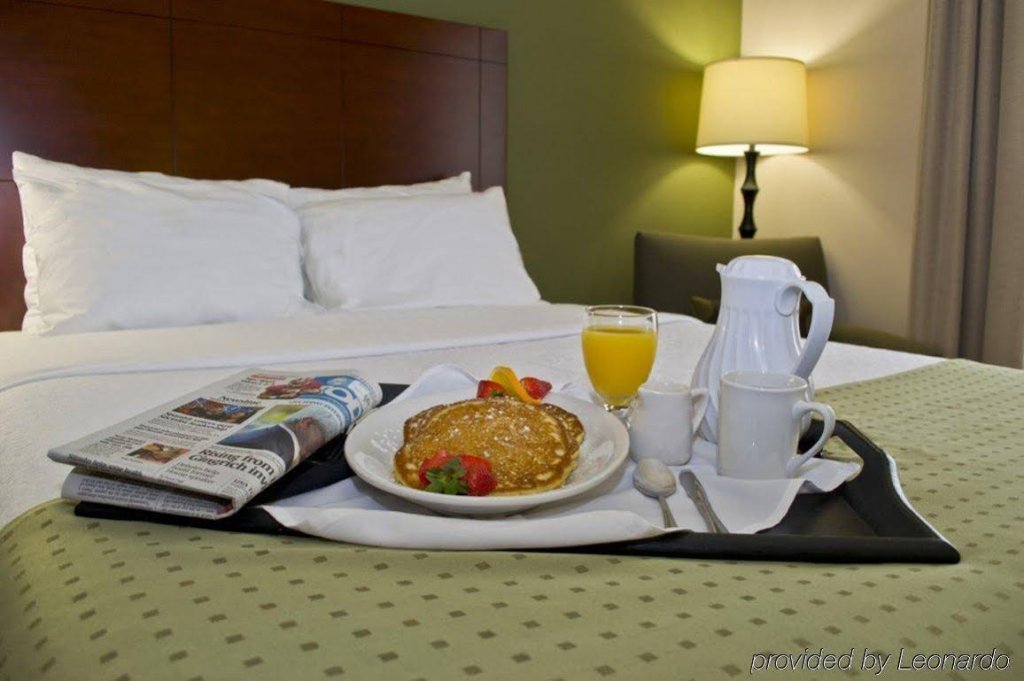 Фото Best Western Premier Richmond City Gateway