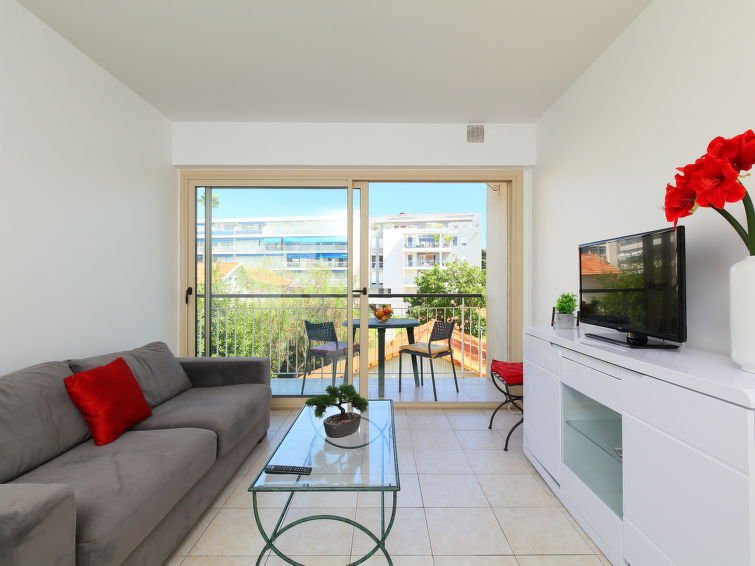 Фото Santa Cruz Moure Rouge Studio