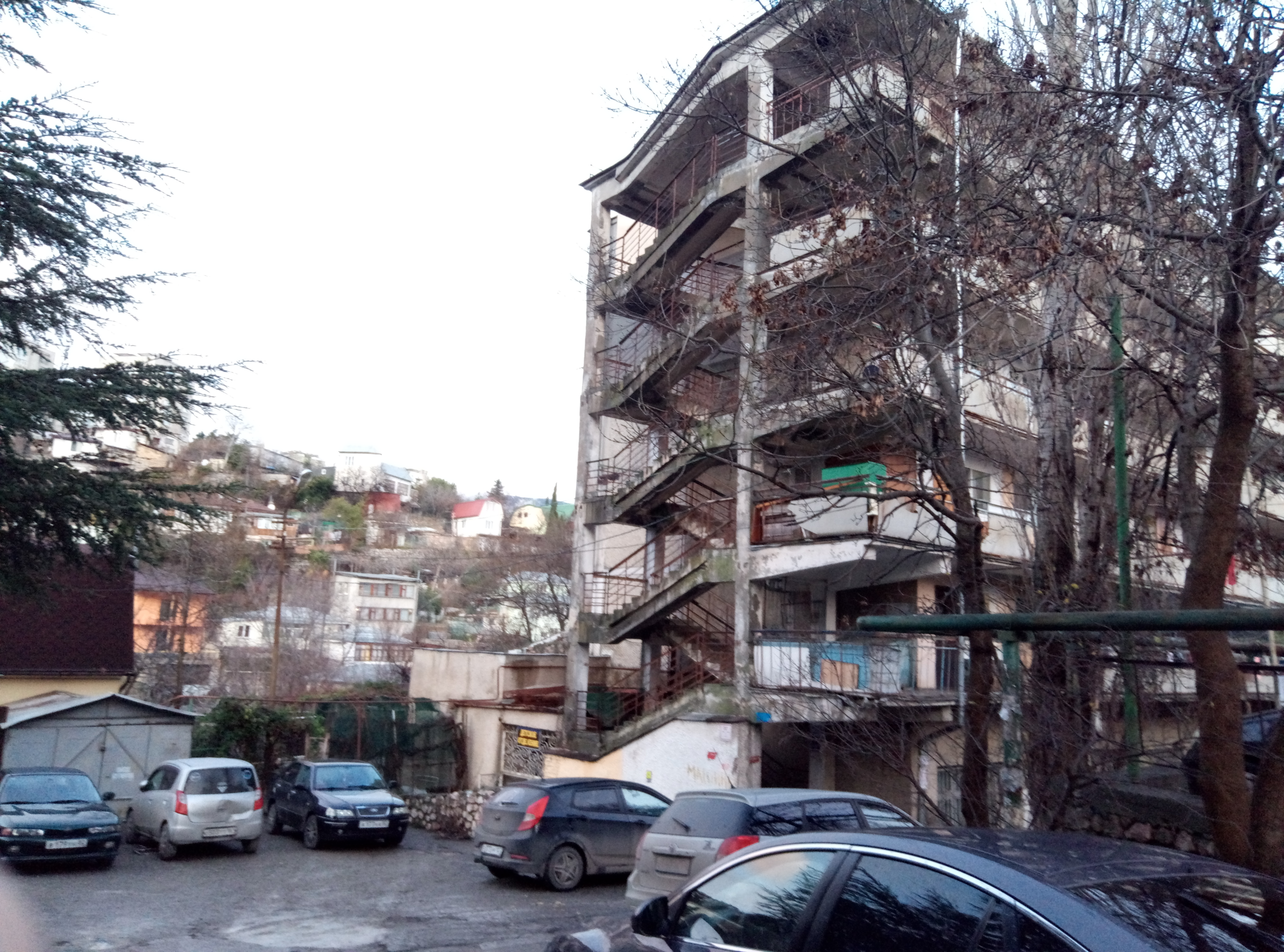 Купить квартиру на улице Кирова, 134 в Ялте, вторичное жилье: 392 объявления о п