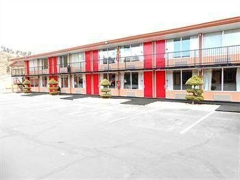 Гостиница Travelodge Flagstaff - Nau Conference Center во Флагстаффе