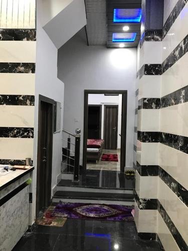 Фото Oyo 9055 Hotel Rich Inn