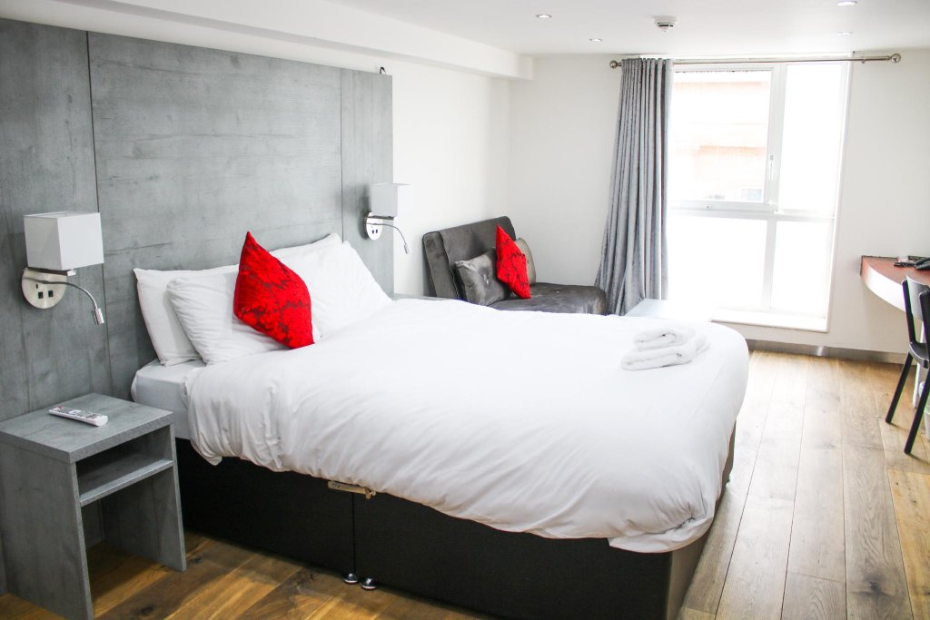 Фото Brunswick Merchant City Hotel