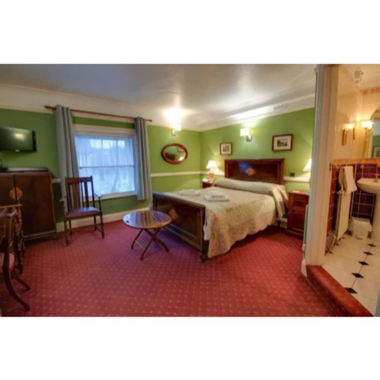 Фото Wynnstay Hotel