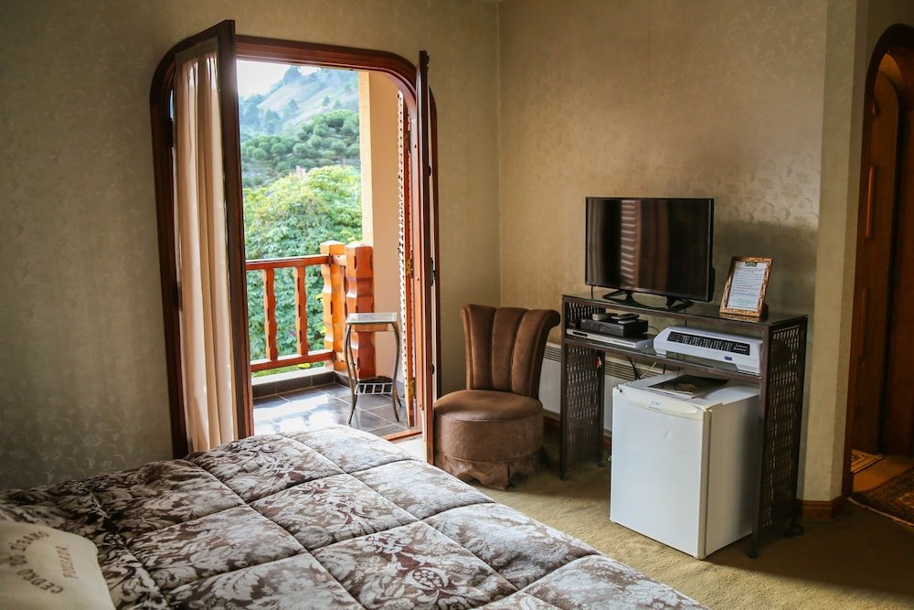 Фото Pousada Cedro do Líbano