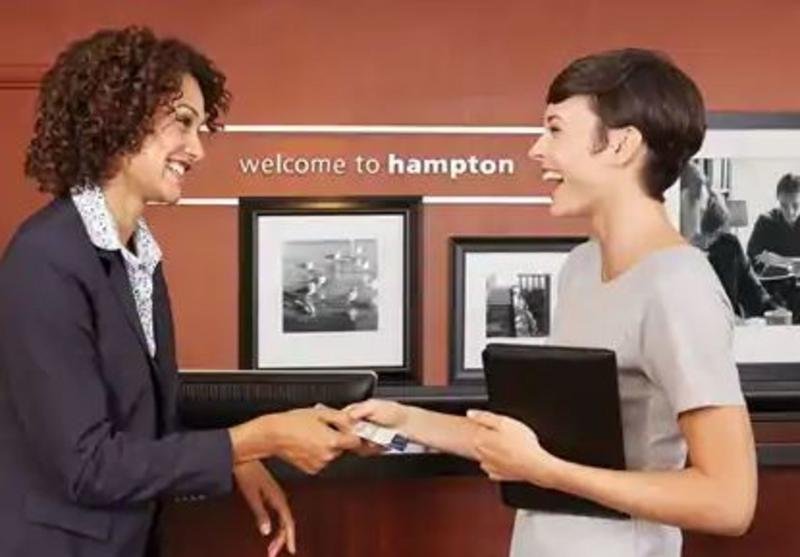 Фото Hampton Inn & Suites Overland Park South