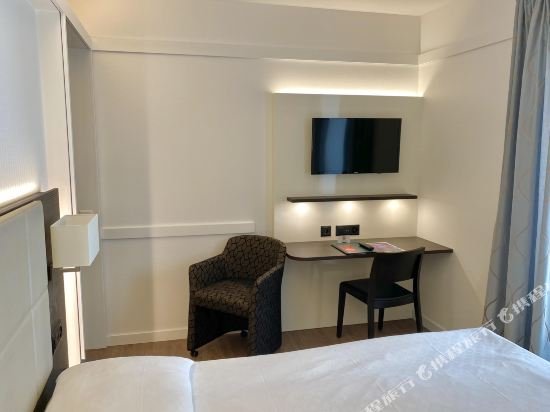 Фото Grand Hotel Europe