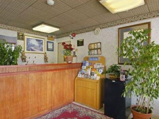 Фото Travelodge by Wyndham Chambersburg