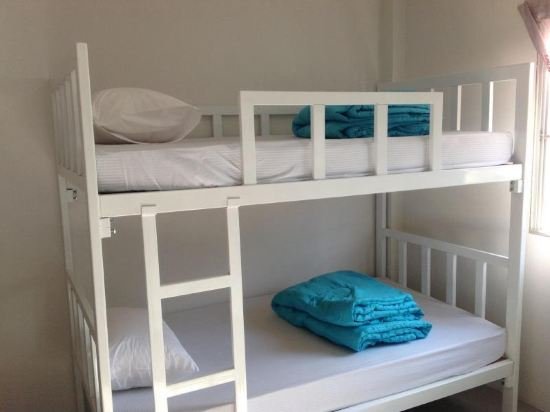 Фото Hat Yai Youth Hostel