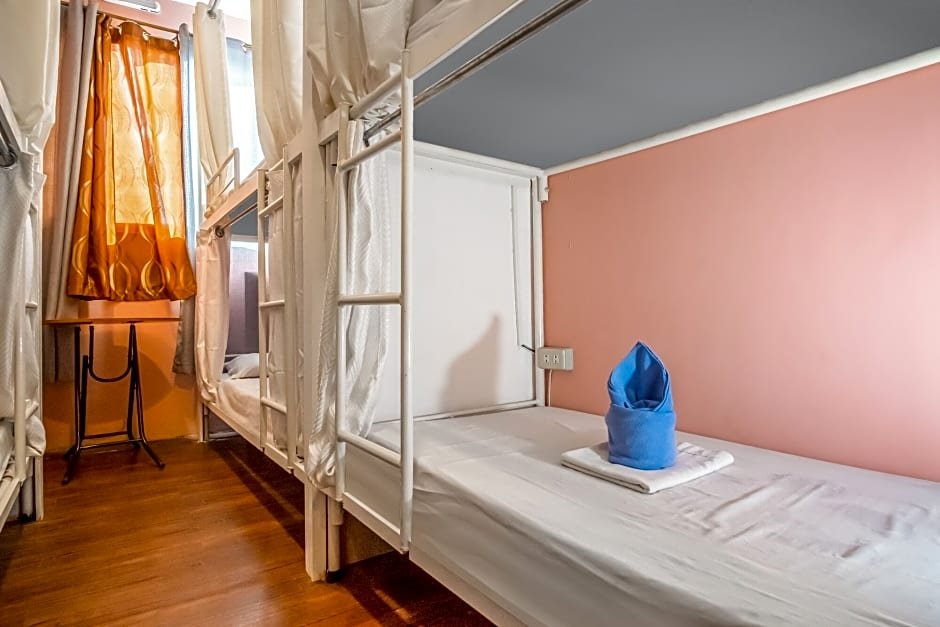 Фото Tr3ats Guest House Cebu