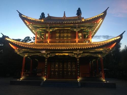 Фото отеля 2