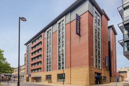 Гостиница Travelodge Sheffield Central