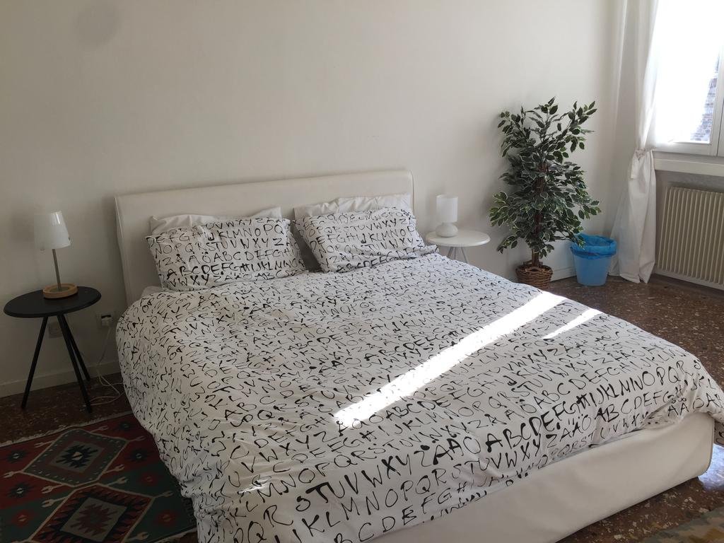 Фото Ca' Garibaldi Rooms