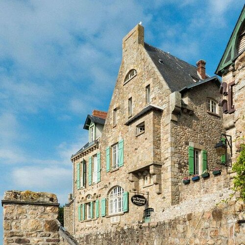 Гостиница Hôtel Les Terrasses Poulard в Авранше