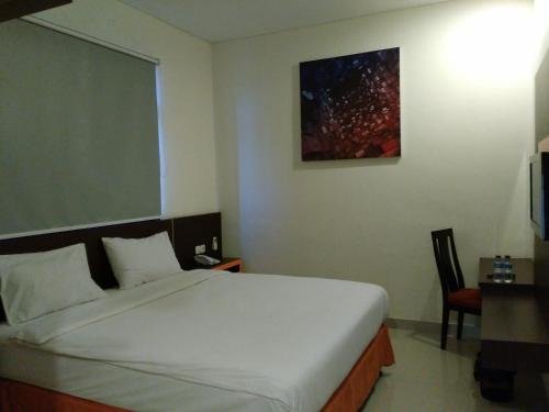 Фото Hotel Alpha Makassar