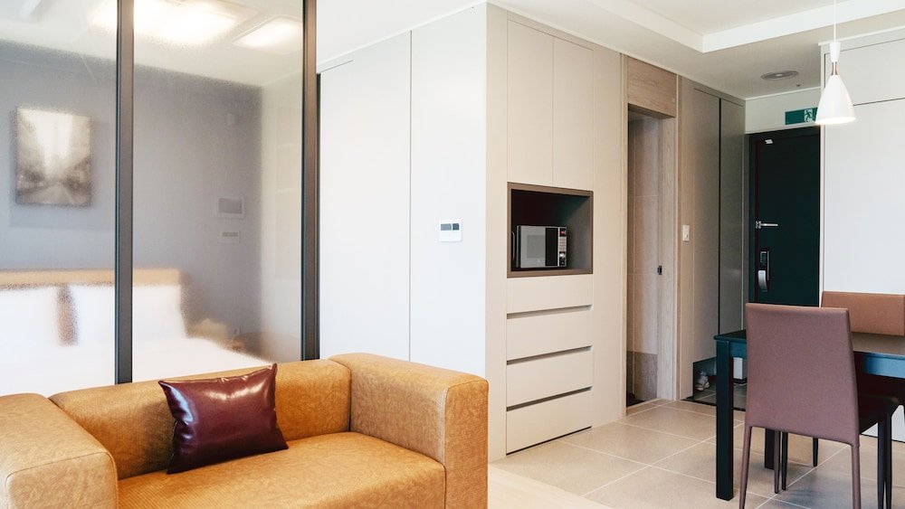 Фото The November Stay in Landmark