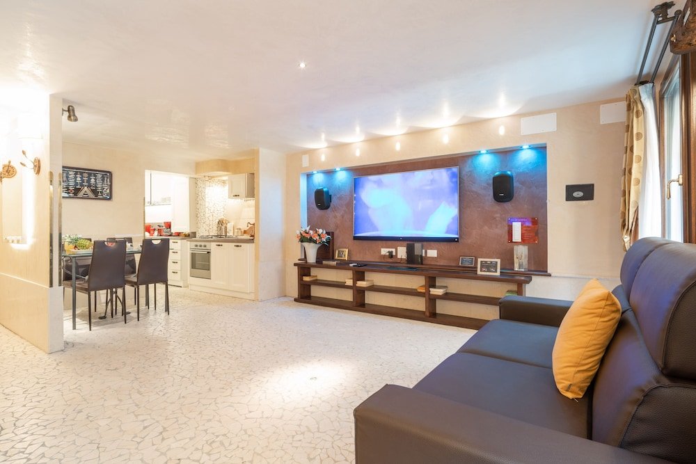 Фото Fenice Apartments in Venice