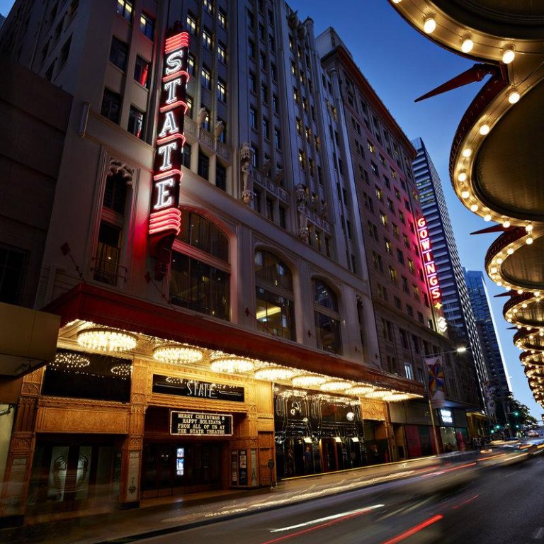 Фото отеля 1