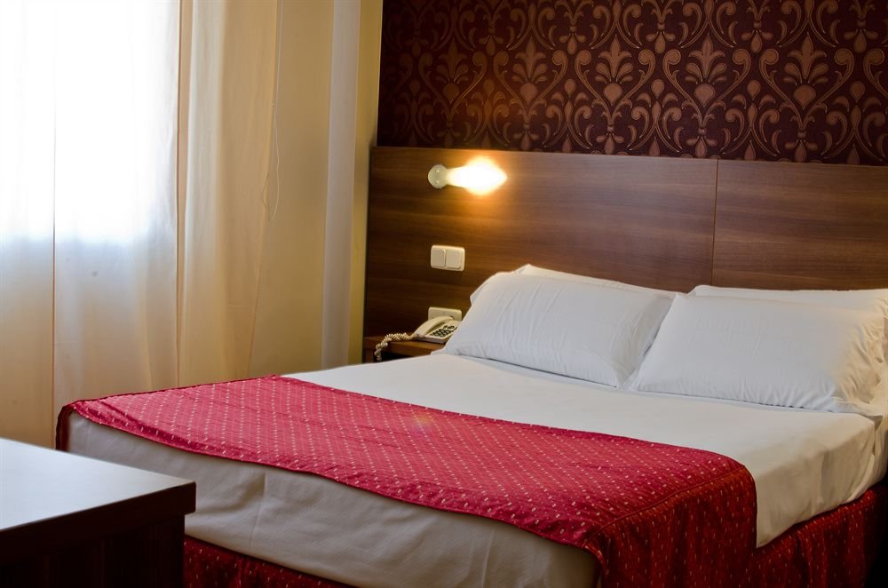 Фото Di Carlo Hotels Madrid