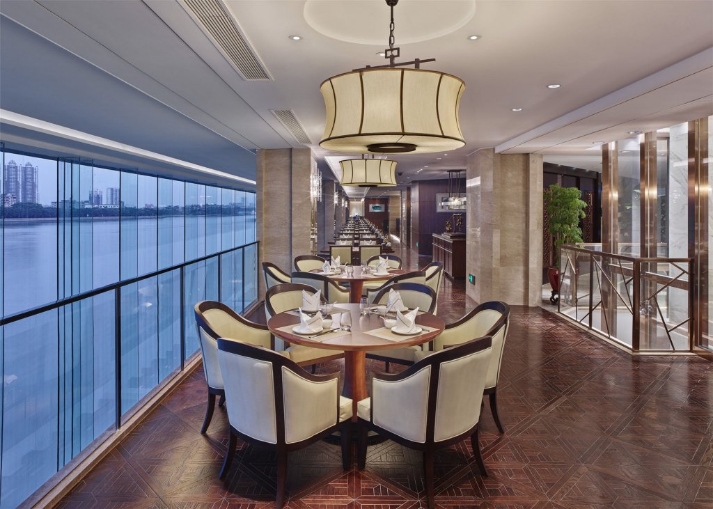 Фото White Swan Hotel