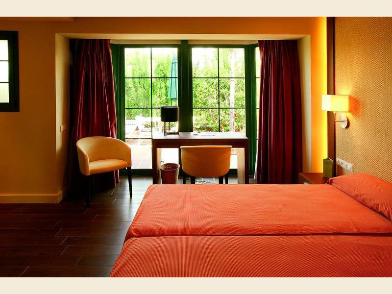 Фото Hotel Les Rotes