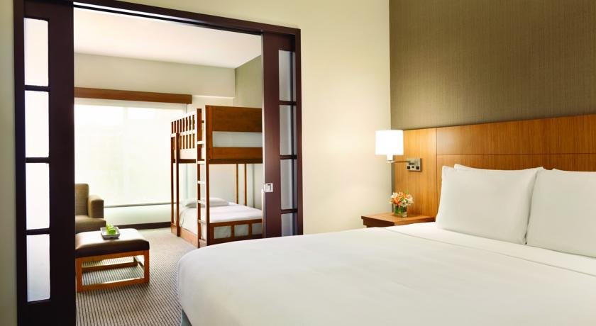 Фото Hyatt Place Orlando/Lake Buena Vista