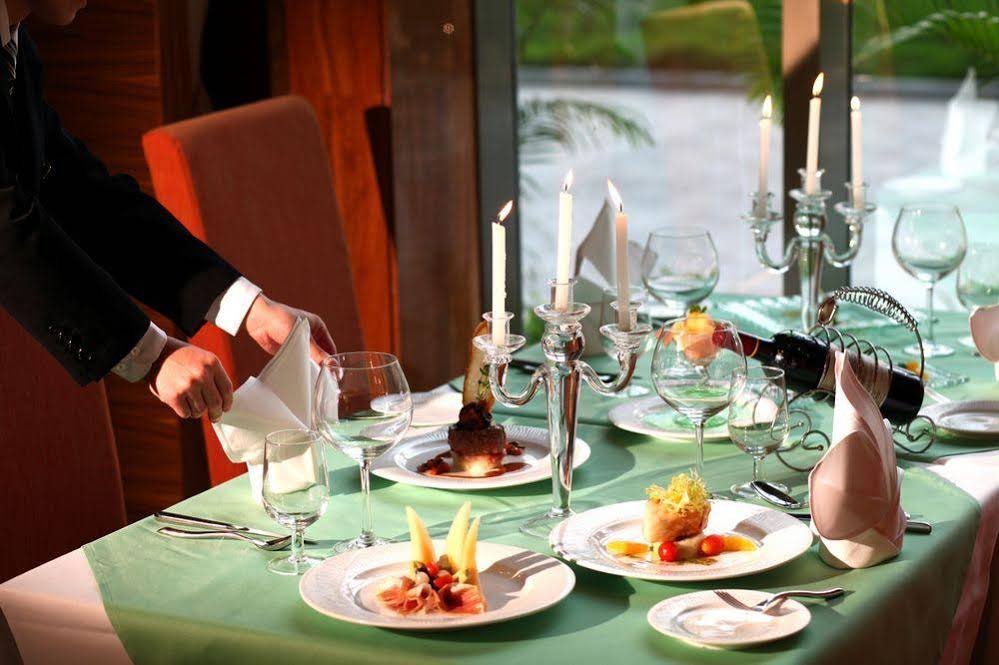 Фото Jiangmen Gladden Hotel