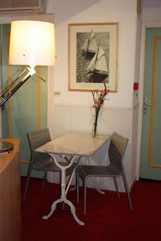 Фото Azurene Royal Hotel