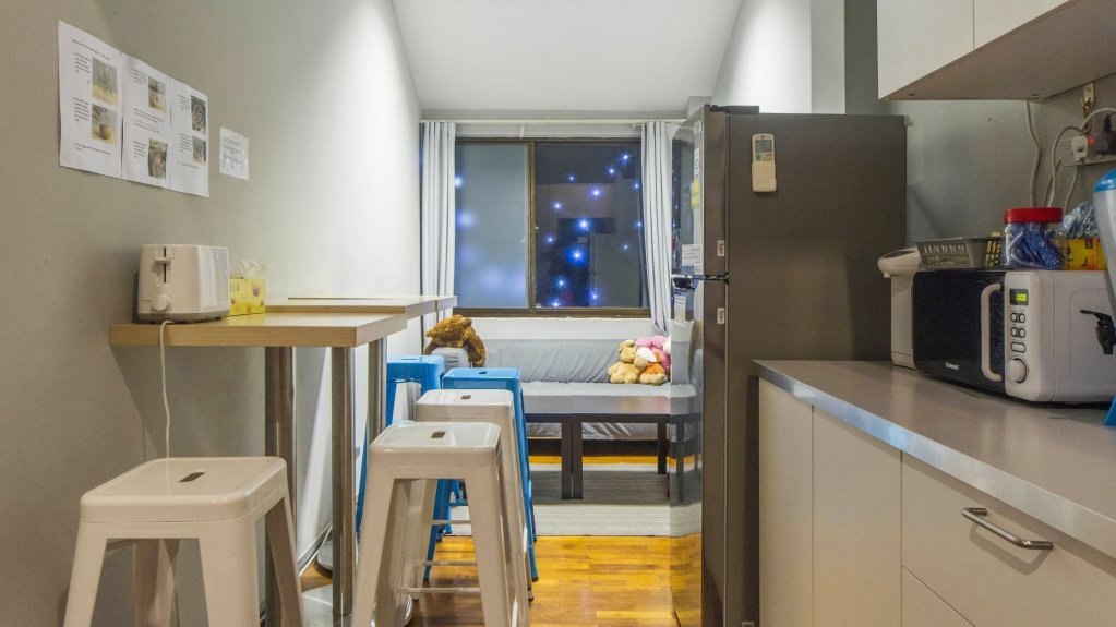 Фото Met A Space Pod at Boat Quay