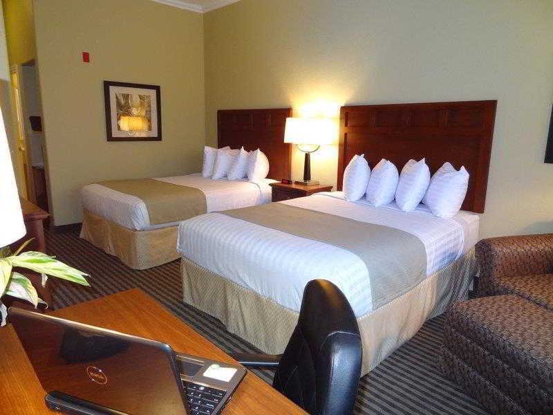 Фото Best Western Hebbronville Inn