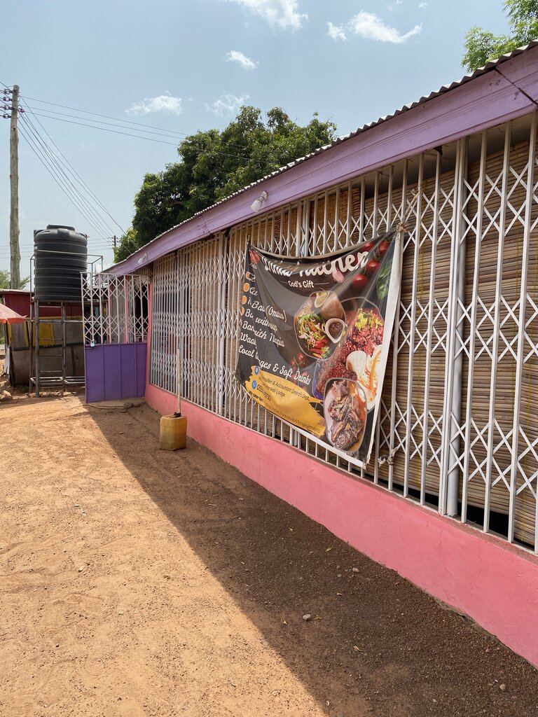 Restaurant Wintis Kitchen, Tamale, photo
