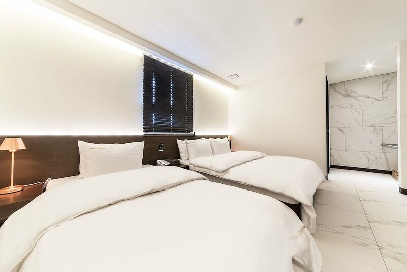 Гостиница Plum Hotel в Сихыне
