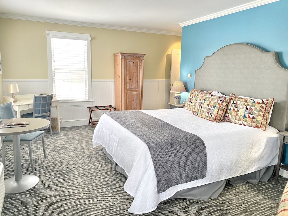 Фото Harbor House Inn