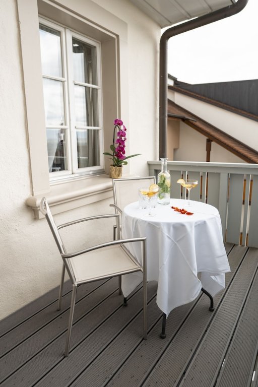 Фото La Couronne