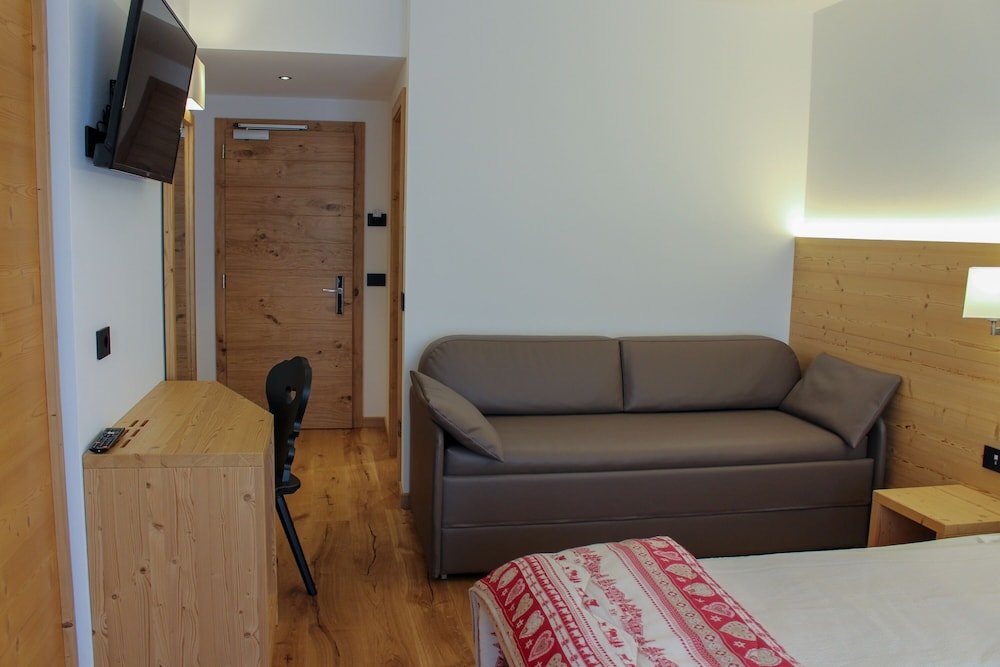 Фото Edelweiss Alpine Nature Hotel