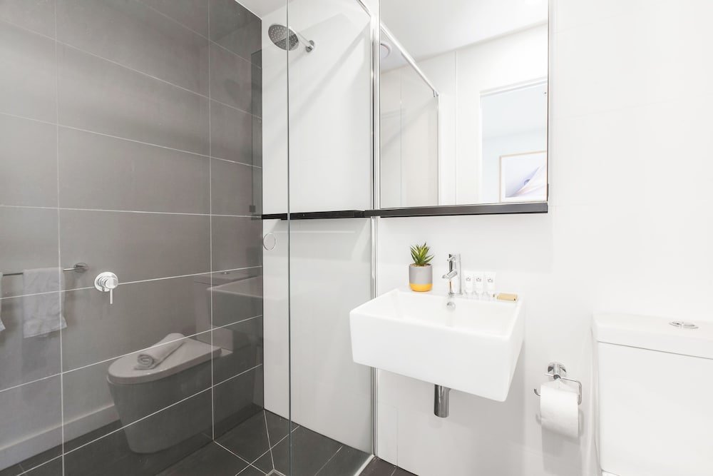 Фото Ocean Views St Kilda Apartment by Ready Set Host