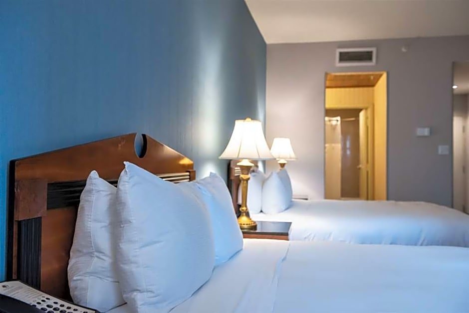 Фото Inn at the Colonnade Baltimore - a DoubleTree by Hilton