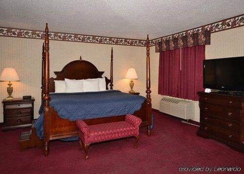 Гостиница Quality Inn & Suites Dixon near I-88