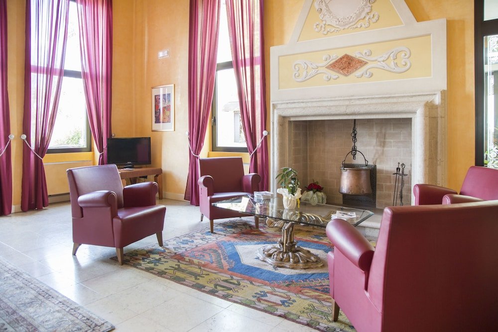 Фото Hotel Villa Maria