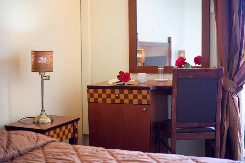 Фото Pontikonisi Hotel