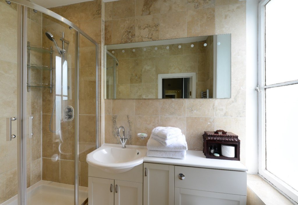 Фото Mayflower Hotel