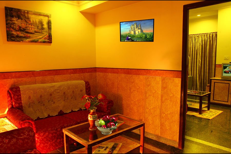 Фото Hotel Suriya International