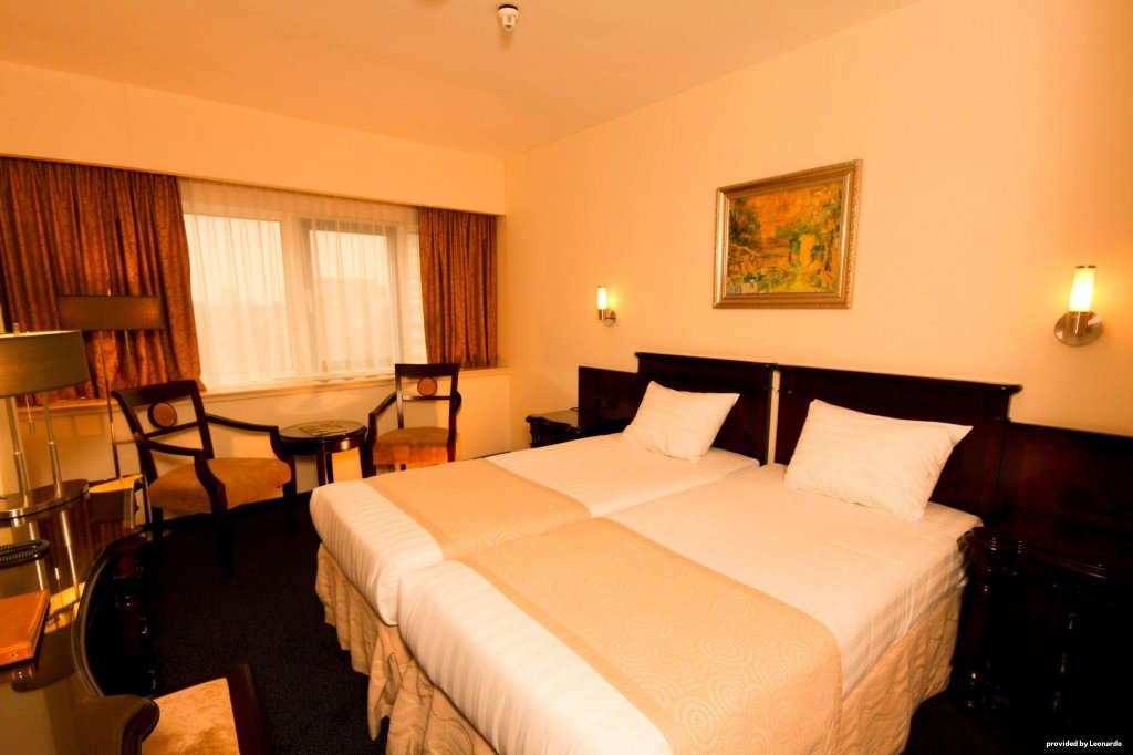 Фото Xo Hotels Blue Tower