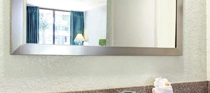 Фото One Way Maingate