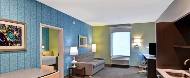 Фото Home2 Suites by Hilton Pensacola I-10 at North Davis Hwy